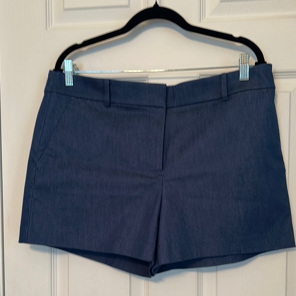 LOFT Women's The Riviera Denim Blue Shorts 
size 12 NWOT